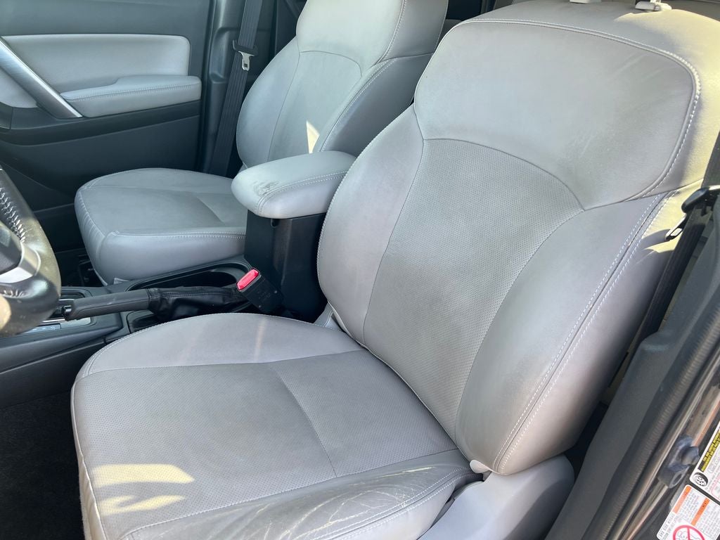 2016 Subaru FORESTER Base