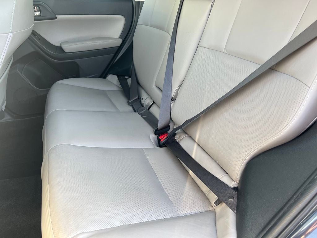 2016 Subaru FORESTER Base