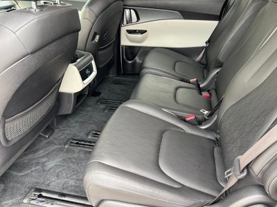 2023 Kia Carnival LX Seat Package