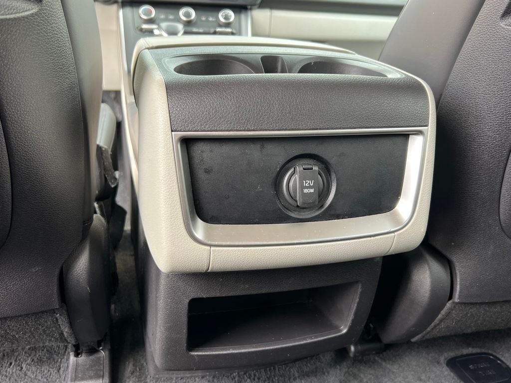 2023 Kia Carnival LX Seat Package