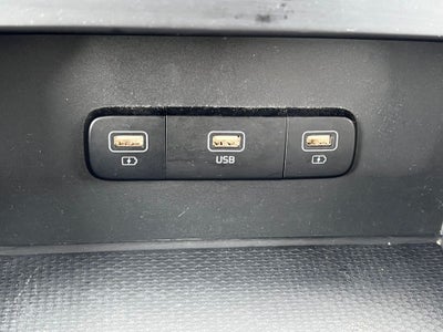 2023 Kia Carnival LX Seat Package