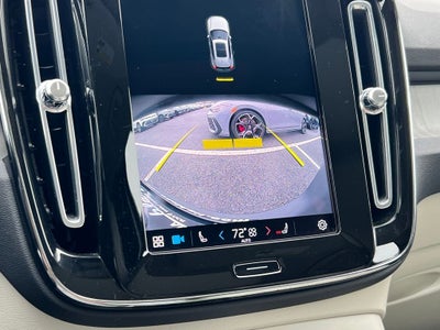 2023 Volvo XC40 Plus Bright Theme